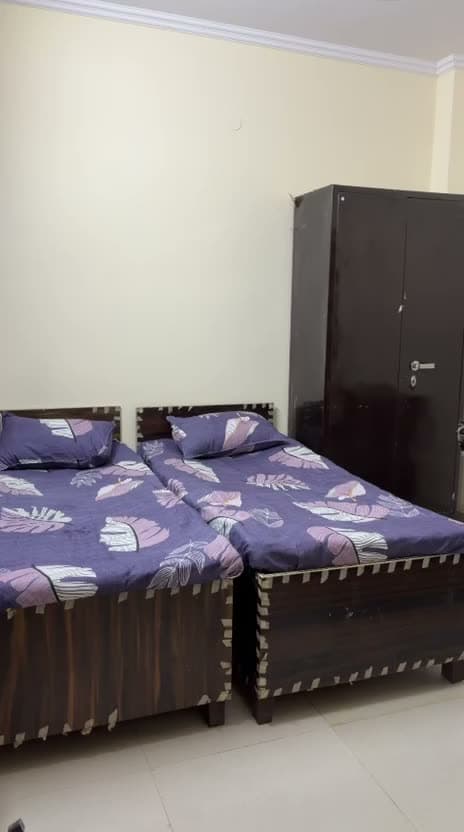 Video tour of a double-sharing room
